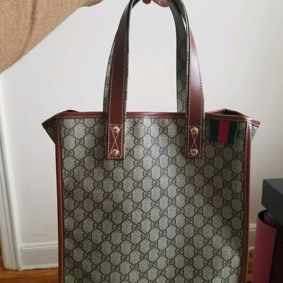 Gucci Signature Logo Web Loop Tote - Picture 3 of 8